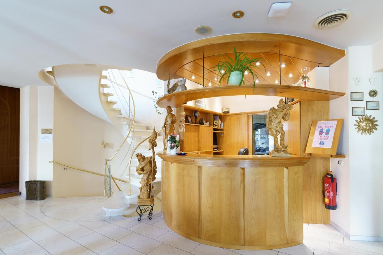 Hotel Sonne Готтмадинген Экстерьер фото